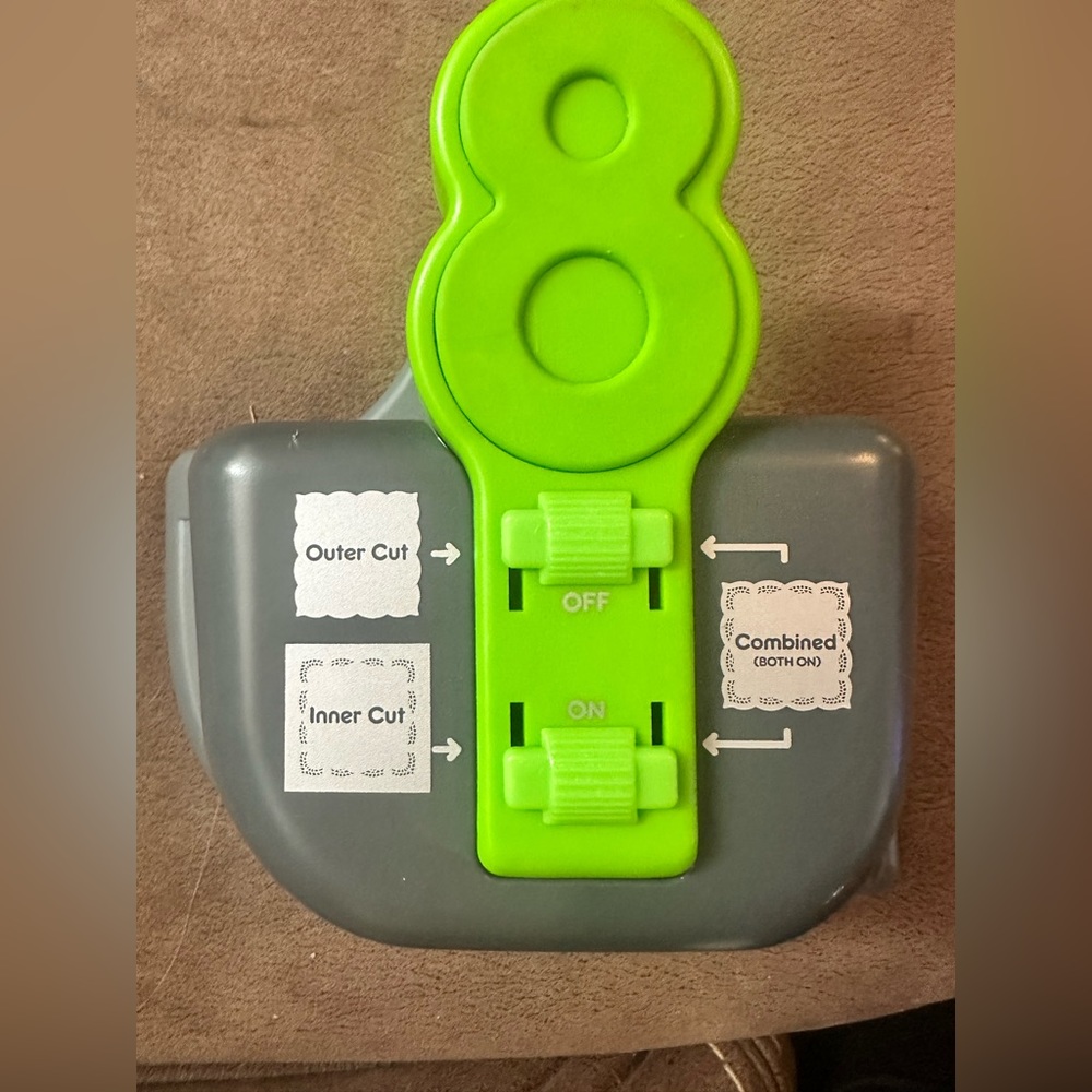 We are Memory Keepers, Lucky 8 Paper punch